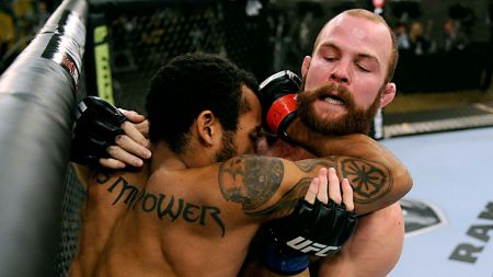 021114 UFC TUF matthew desroches vs richard walsh gallery ahn G4.vresize.1200.675.high.63