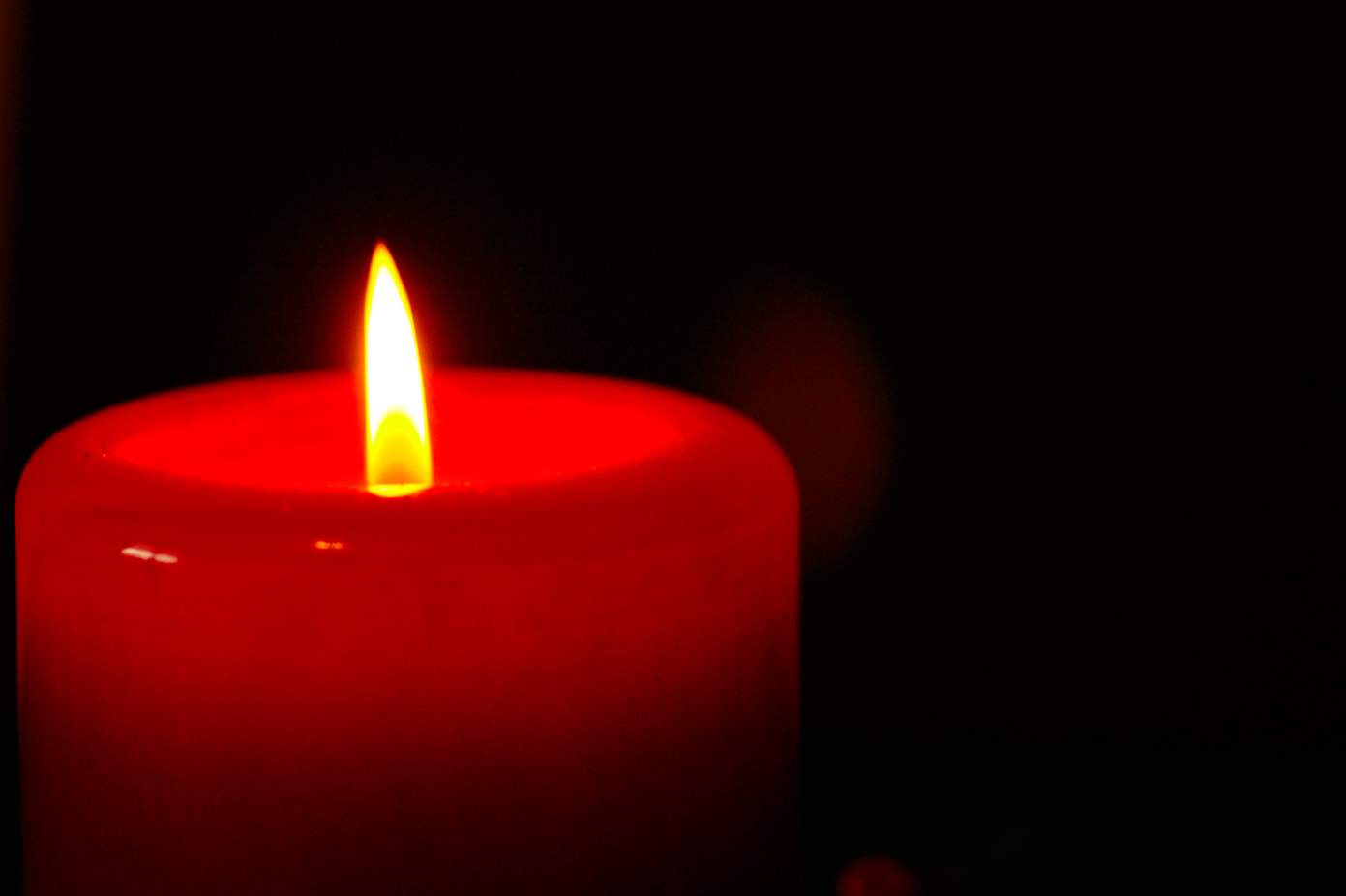 red-candle.jpg